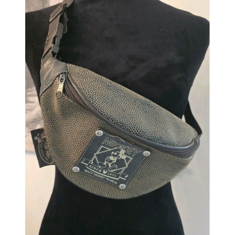 VTG Authentic Walt Disney World Brown Faux Leather Fanny Pack Mickey Mouse